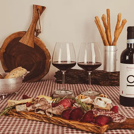 La Stazione فندق مبيت وإفطار 3*